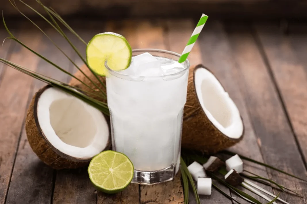 नारियल पानी के फायदे Coconut water benefits in Hindi सुबह नारियल पानी पीने के फायदे Coconut water for health Coconut water for skin