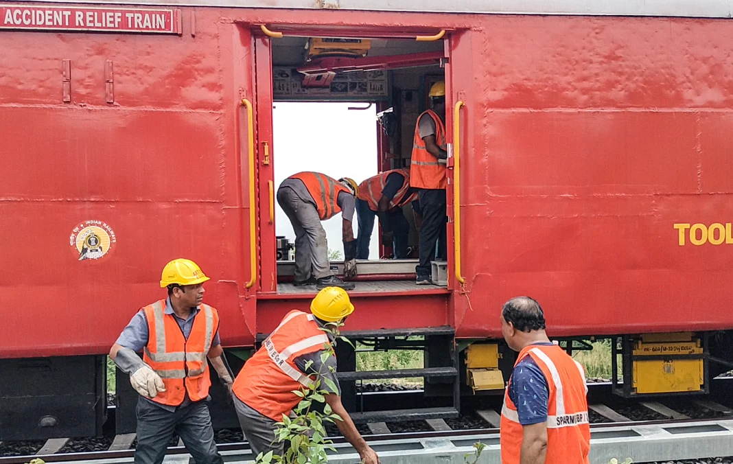 रेलवे अप्रेंटिस भर्ती, रेलवे 2865 पद, 10वीं पास नौकरी, सरकारी नौकरी आवेदन, railway apprentice application, रेलवे अप्रेंटिस 2025, railway job vacancies