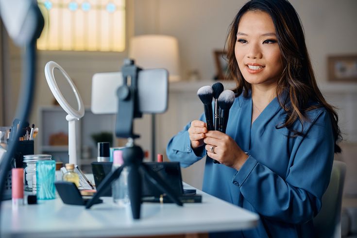 चीन में सोशल मीडिया कंटेंट क्रिएशन के लिए डिग्री जरूरी!